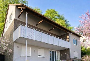 Renditestarke Kapitalanlage! MFH (4 Parteien) in Top-Zustand in Waldrandlage von Wiesbaden Naurod!