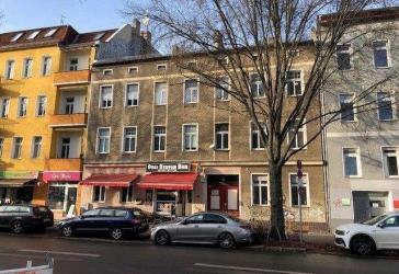 Mehrfamilienhaus mit erhebliches Entwicklungspotenzial zum Ärztehaus. Falls Sie am Kauf nicht interessiert sind, gerne kontaktieren zur Miete.