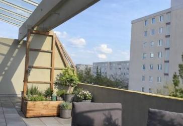 Perfekte Kapitalanlage: Neuwertiges 4-Zi.-Penthouse mit Dachterrasse nahe Uni