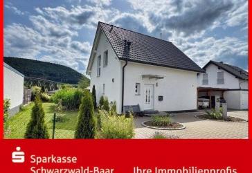 Einfamilienhaus mit Carport