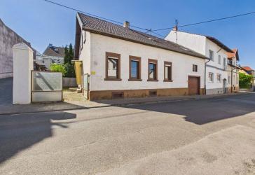 Charmantes Wohnhaus mit Hof und Garage zum Kauf in Münster-Sarmsheim