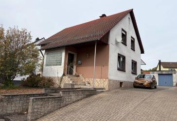 Schönes freistehendes Einfamilienhaus in ruhiger Lage in Clausen