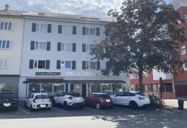Schnuckelige Dachwohnung (4. OG) für Sportliche!