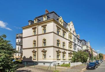 Seltene Gelegenheit: sonnige 4,5-Zimmer DG-Maisonette mit Terrasse, ab 1.12.26 frei