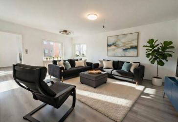 Großzügige 3,5-Zimmer-Wohnung mit Südbalkon, Stellplatz und modernisiertem Badezimmer