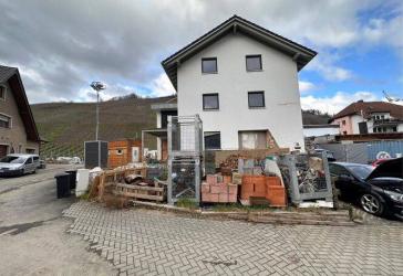 Großzügiges Wohnhaus mit 11 Zimmer und 291 m² Wohnfläche in Marienthal