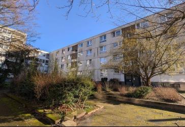 Hier wird gewerkelt! 3 Zimmer Wohnung mit Balkon!