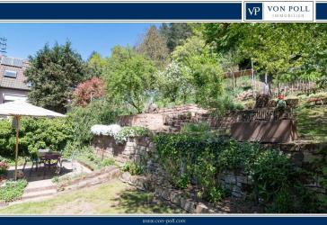 Liebevoll gepflegtes Zuhause mit terrassiertem Garten in ruhiger Waldrandlage