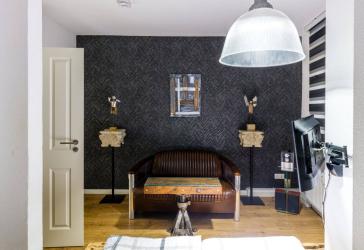 Einziehen, ankommen und wohlfühlen - stilvoll möbliertes Design-Apartment in bester Altstadtlage.