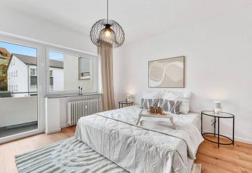 Moderne, stillvoll sanierte 3 Zimmer Wohnung mit zwei Balkonen & TG nahe Altstadt Leonberg