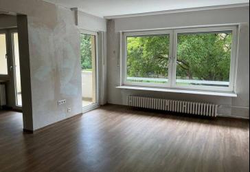 ?Schöne 2,5-Zimmer-Wohnung mit Tageslichtbad und Balkon in Neu-Isenburg zu vermieten