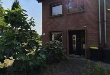 Reihenendhaus mit Garten, Garage und moderner Ausstattung - in Mönchengladbach