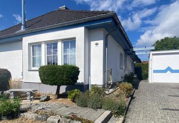 Familienfreundliches Haus mit 4 Zimmern und Terrasse in Kolbingen