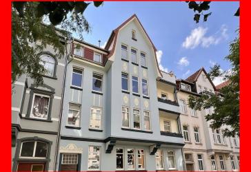 Großzügige 5-Zimmer-Altbauwohnung
