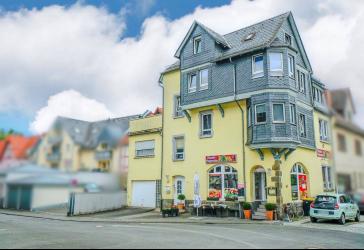 2 Wohneinheiten & Gewerbeeinheit in Top-Lage von Herborn