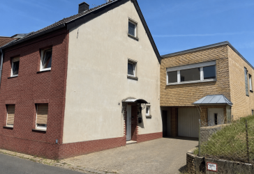 Handwerkerprojekt mit großem Grundstück und Einliegerwohnung in Erkelenz