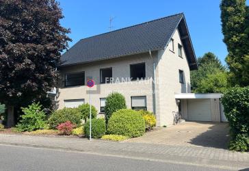 Wohnen in bevorzugter Lage - 3-Familienhaus im Zentrum von 41352 Korschenbroich