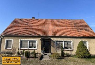 Einfamilienhaus in Paarsch bei Parchim 2832m² Grundstück in Dorfrandlage