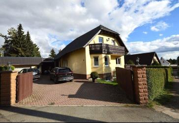Hier wohnen Sie richtig! - Wunderschönes Einfamilienhaus in Werdau sucht neue Besitzer