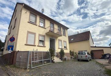 Großzügiges Zweifamilienhaus mit viel Platz für die ganze Familie!