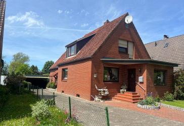 Idyllisches Klinkerhaus am alten Elbdeich in Stade-Bützfleth