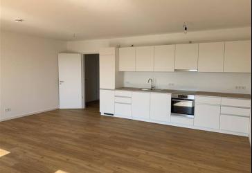 3-Zimmer-Wohnung mit Balkon, Einbauküche und Badewanne. Erstbezug!