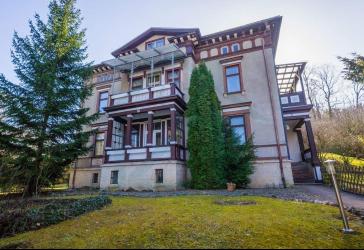 Art-Deco-Stadtvilla für drei Familien in beliebter Wohnlage von Arnstadt