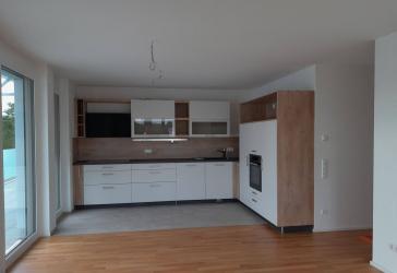 Familienfreundliche 4 Zimmer Wohnung mit 2 Bädern und großem Balkon