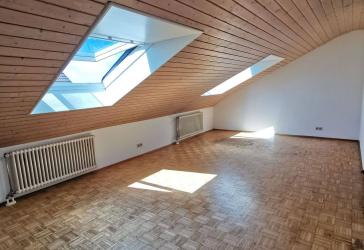 Provisionsfrei Nähe Uni, 1-Zi-Whg. DG