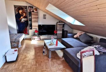 Provisionsfrei Nähe Uni, 1-Zi-Whg. DG