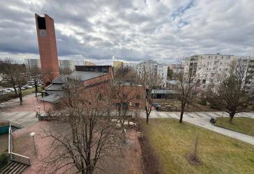 Schöne helle 4-Zimmer Wohnung mit großem Südbalkon & Weitblick in Neuperlach