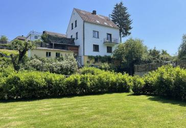 Haus für Naturliebhaber direkt am Fluss in Gerolstein - 7200qm Grundstück - 3 Wohnungen