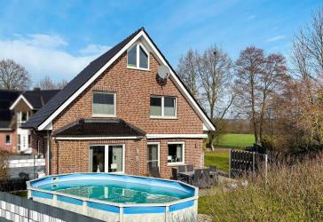 Ein Glückstreffer ! Junges Einfamilienhaus mit attraktiven Gegebenheiten