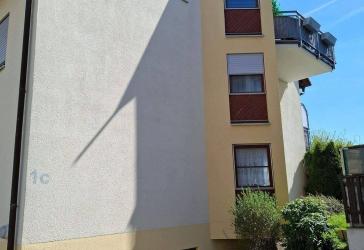 Schöne 2 Zimmer DG Wohnung mit Tiefgarage in Rielasingen-Worblingen