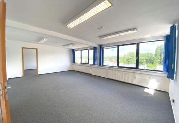 Eine Freimiete!!!Helles 4-Raum Büro in der Goseburg