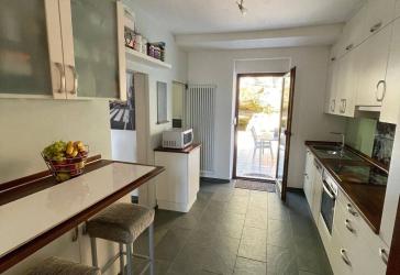 Haus mit kleiner Einliegerwohnung Terrasse u. Freifläche in Saarbrücken!