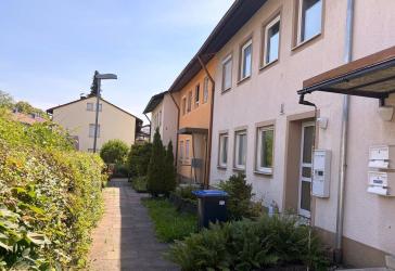 **ABER HALLO** 1A vermietetes 2 FH + genehmigter Ausbaureserve in DG**