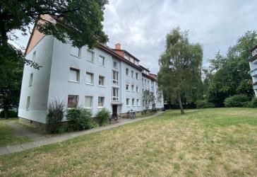 Schöne, helle Eigentumswohnung, 4-ZKBB im Erdgeschoss (provisionsfrei)