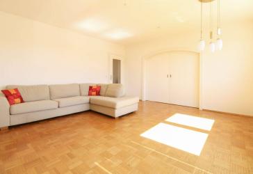 Lichtdurchflutete 3-Zimmer-Wohnung in Mühlheim am Main mit Südbalkon: Ruhig & Zentral