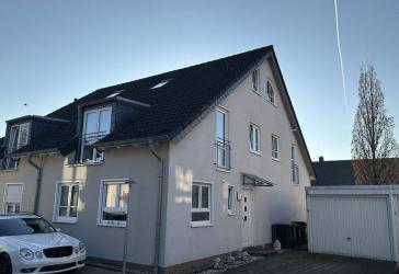 Moderne DHH · sehr gepflegt · werthaltig · zurzeit vermietet · ruhige Lage am Thunebach!