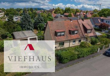 Ihr neues Zuhause mit großem Garten - Einfamilienhaus mit Garage und Nebengebäuden auf 632 m² Grundstück