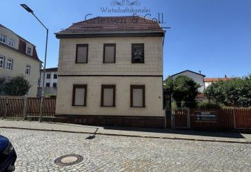Leerstehendes kleines 3 FH zum Eigennutz, Vermietung oder FEWO mit Garage & Stellplätzen