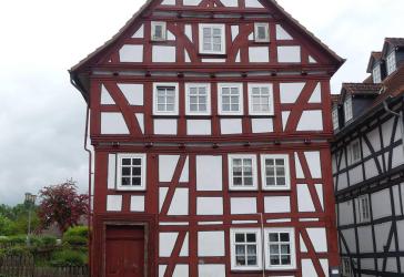 Provisionsfrei für Ersteher - Wohnhaus in Schwamlstadt-Treysa - Zwangsversteigerung!