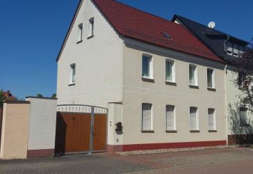 Ein- bis Zweifamilienhaus in Großkayna