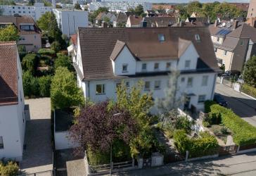 Ruhige Lage und Raum für Ideen - Reiheneckhaus mit Garten zur individuellen Modernisierung