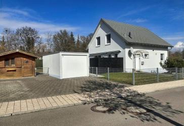Familienfreundliches Wohnen mit Homeoffice-Option und sonniger Terrasse