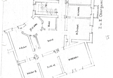 Stilvolle 5-Zimmer-Altbauwohnung mit Balkon und Gartenmitnutzung
