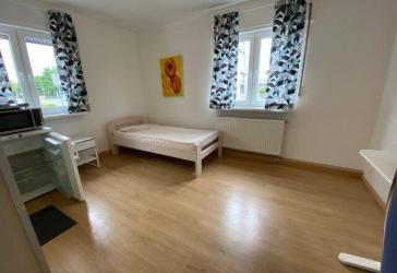 Möbliertes Zimmer mit eigener Dusche/WC, zentral gelegen