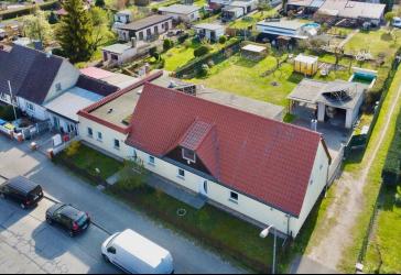 Vielseitiges Einfamilienhaus mit Option zum Zweifamilienhaus - großzügiges Grundstück und Süd-West-Lage.