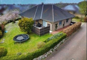 Ebenerdig und jung - ansprechender Bungalow zum bequemen Wohnen auch im Alter